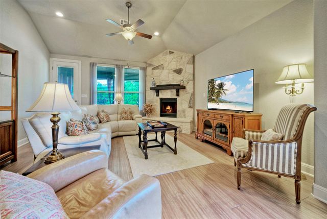 112 Senna DR, Dripping Springs, TX 78620