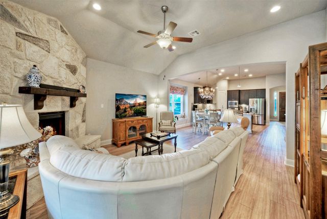112 Senna DR, Dripping Springs, TX 78620