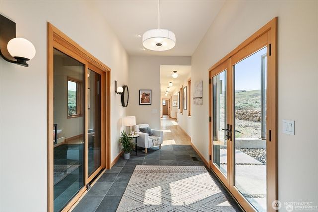 671 Ravens Home Lane, Malaga, WA 98828