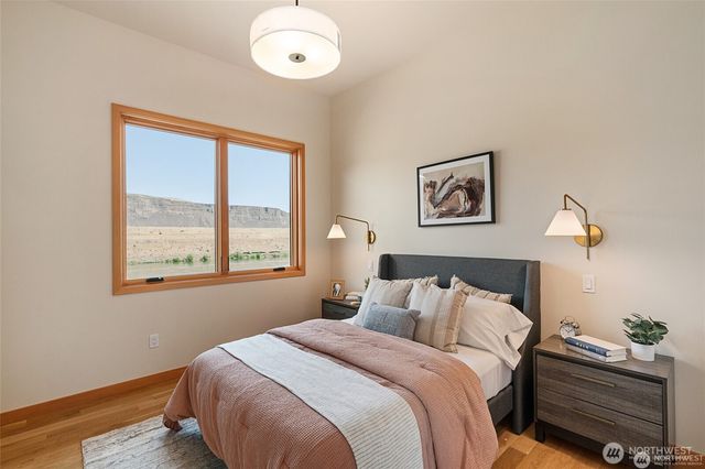 671 Ravens Home Lane, Malaga, WA 98828