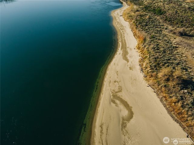 671 Ravens Home Lane, Malaga, WA 98828