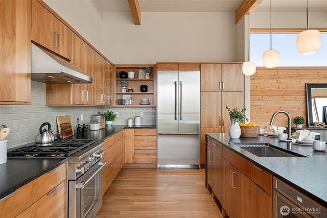 671 Ravens Home Lane, Malaga, WA 98828