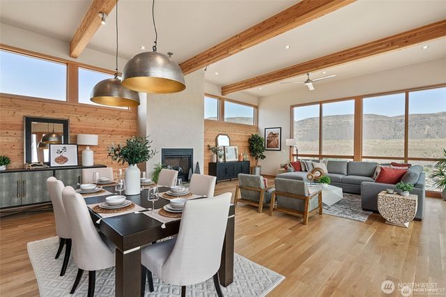 671 Ravens Home Lane, Malaga, WA 98828