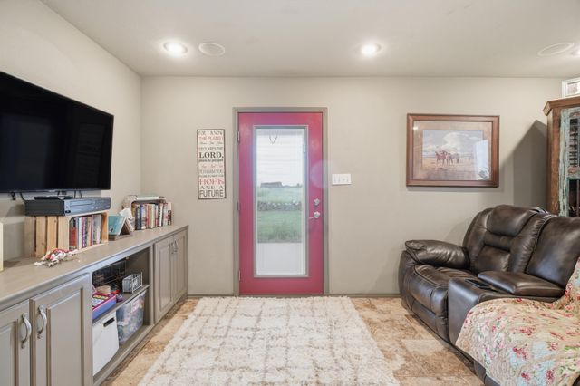 672 Cr M Road, New Home, TX 79383