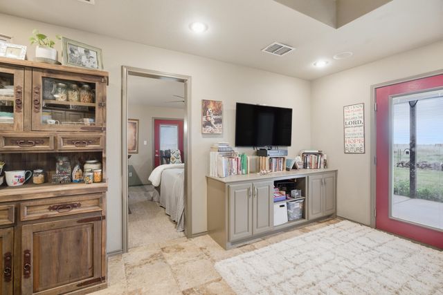 672 Cr M Road, New Home, TX 79383