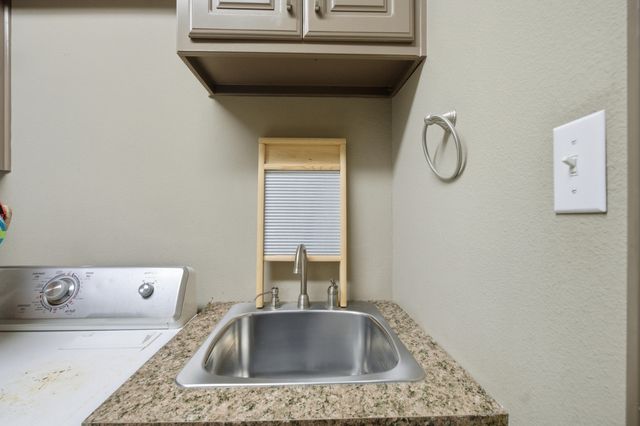 672 Cr M Road, New Home, TX 79383