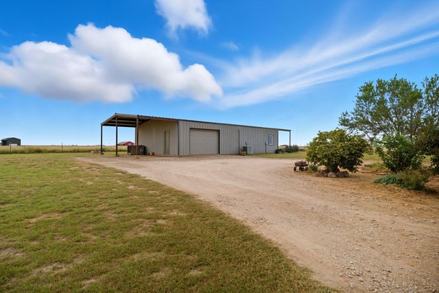 672 Cr M Road, New Home, TX 79383