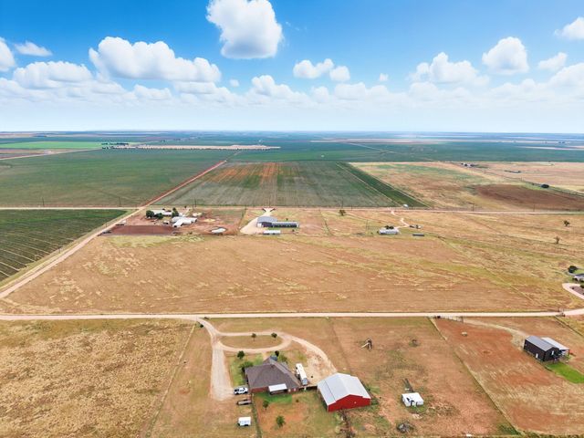 672 Cr M Road, New Home, TX 79383
