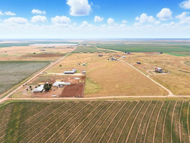 672 Cr M Road, New Home, TX 79383