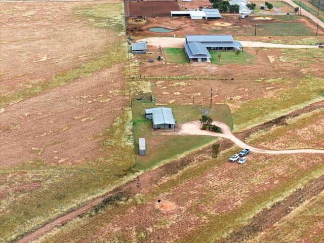 672 Cr M Road, New Home, TX 79383