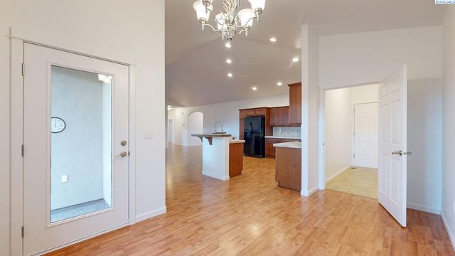 2981 Redrock Ridge Loop, Richland, WA 99354