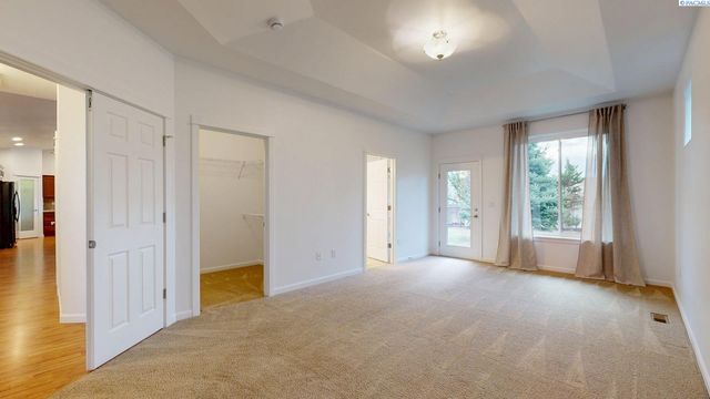 2981 Redrock Ridge Loop, Richland, WA 99354