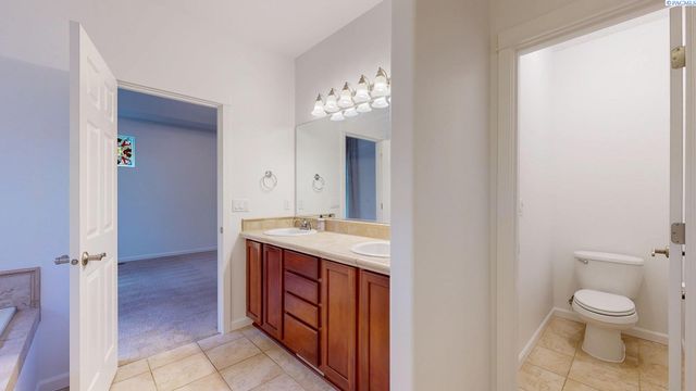 2981 Redrock Ridge Loop, Richland, WA 99354