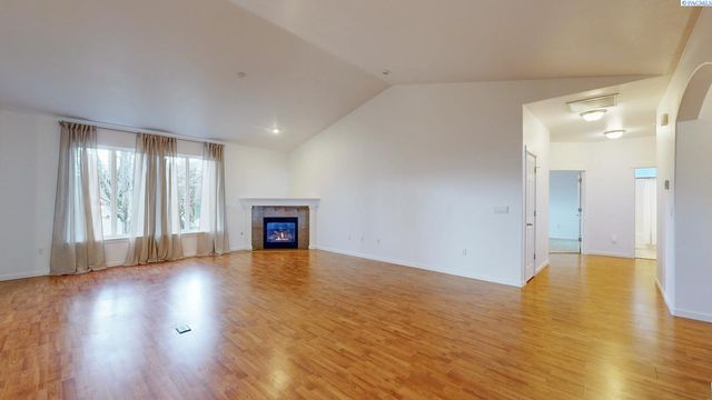 2981 Redrock Ridge Loop, Richland, WA 99354