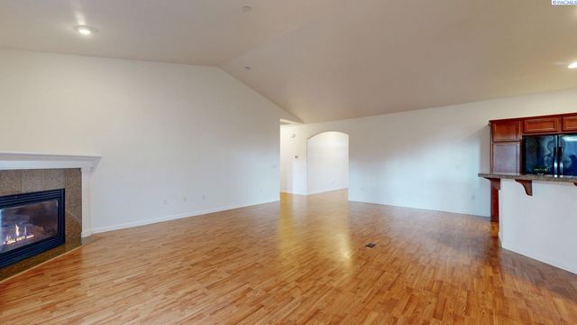 2981 Redrock Ridge Loop, Richland, WA 99354