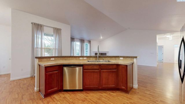 2981 Redrock Ridge Loop, Richland, WA 99354