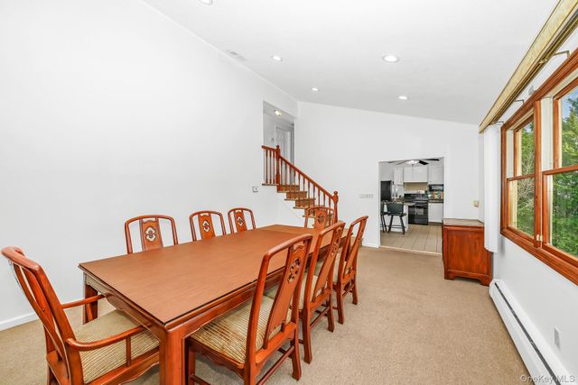 195 N Albany Avenue, Massapequa, NY 11758