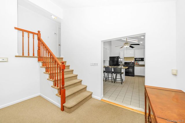195 N Albany Avenue, Massapequa, NY 11758