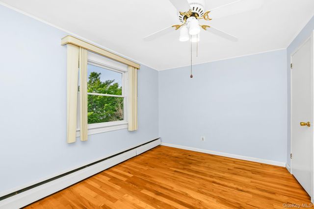 195 N Albany Avenue, Massapequa, NY 11758