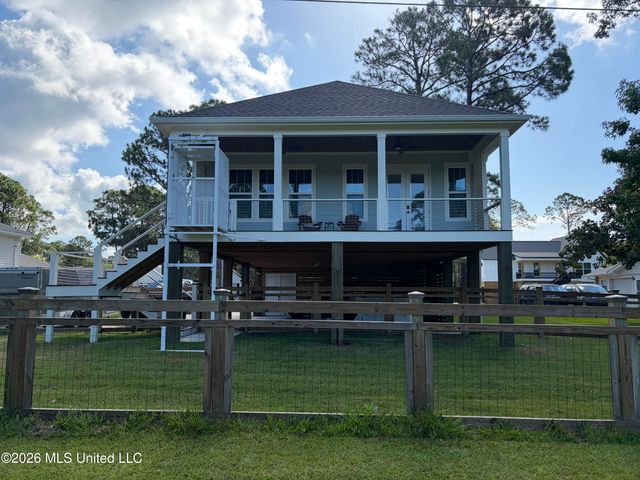133 Fernwood Drive, Pass Christian, MS 39571