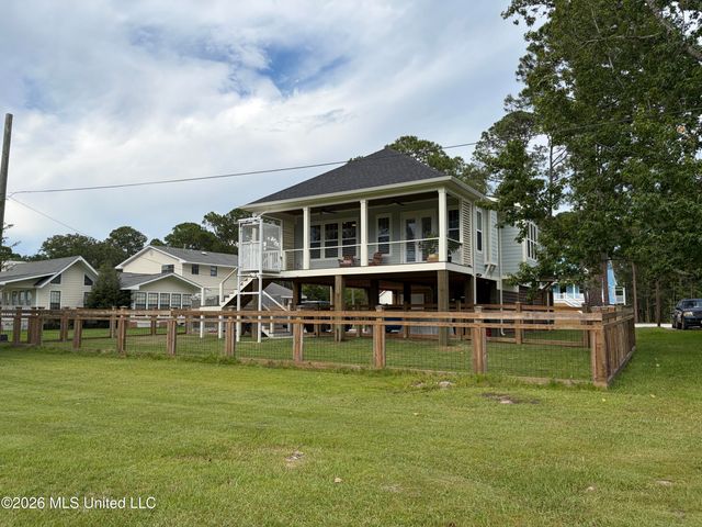 133 Fernwood Drive, Pass Christian, MS 39571