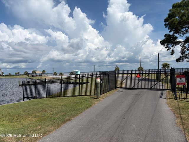 133 Fernwood Drive, Pass Christian, MS 39571