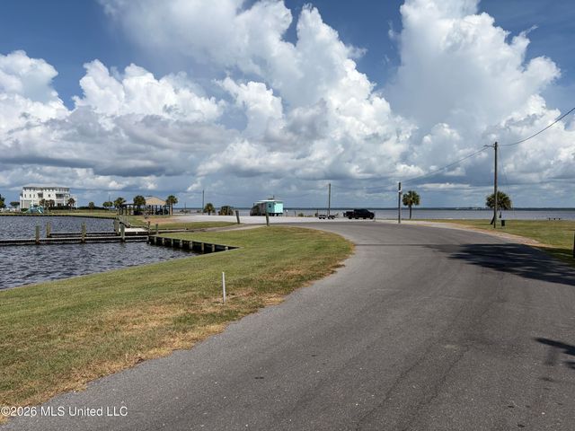 133 Fernwood Drive, Pass Christian, MS 39571