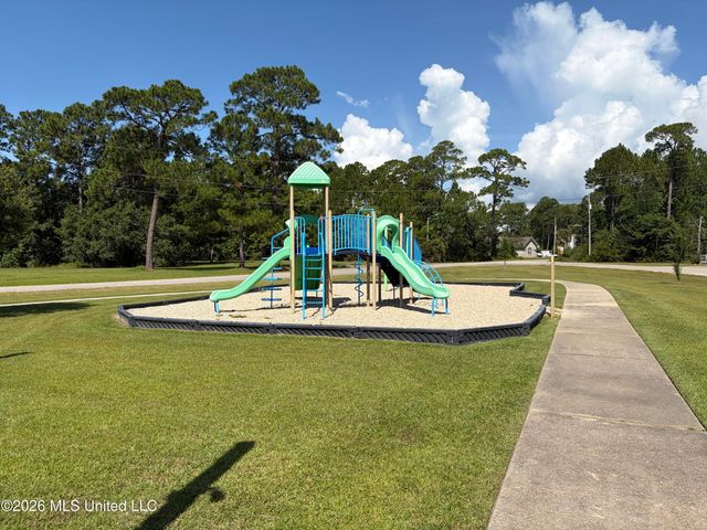 133 Fernwood Drive, Pass Christian, MS 39571