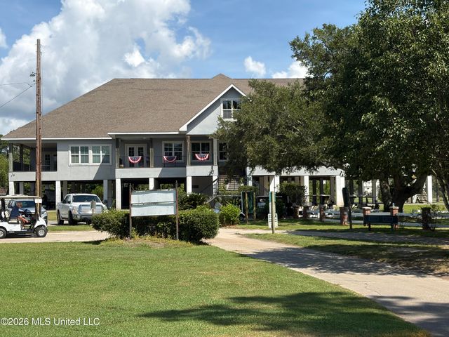 133 Fernwood Drive, Pass Christian, MS 39571