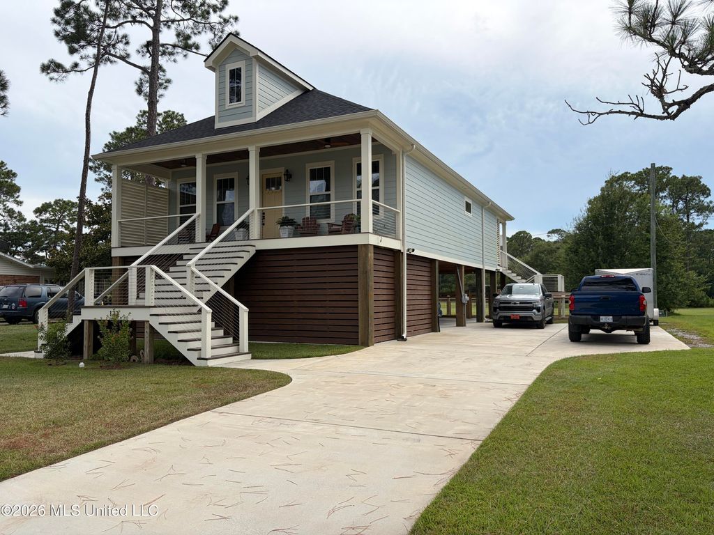 133 Fernwood Drive, Pass Christian, MS 39571