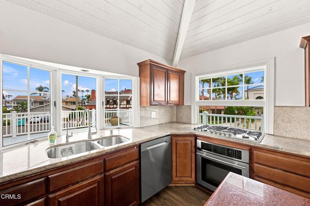 3089 Bayshore Avenue, Ventura, CA 93001