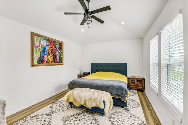 2550 Roy Circle, Houston, TX 77007