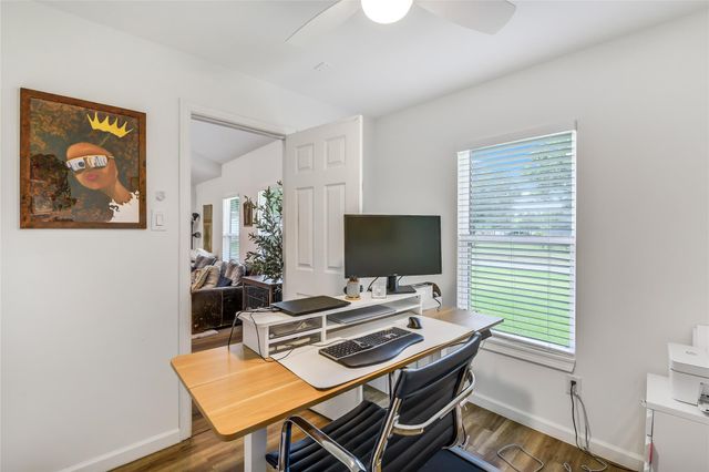 2550 Roy Circle, Houston, TX 77007