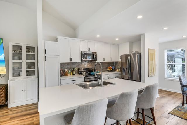 2550 Roy Circle, Houston, TX 77007