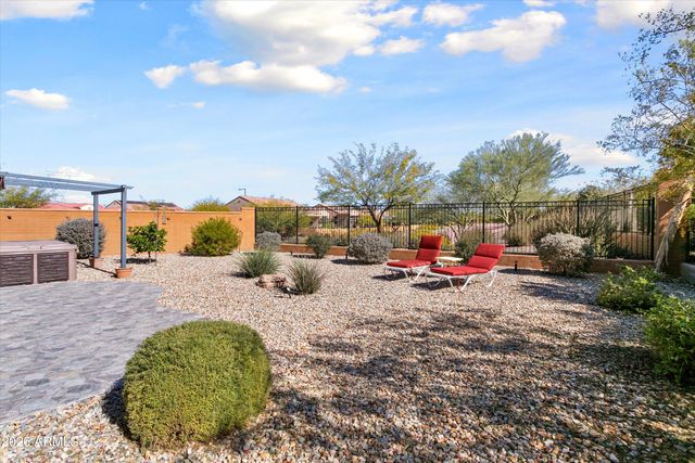 27585 W TONOPAH Drive, Buckeye, AZ 85396