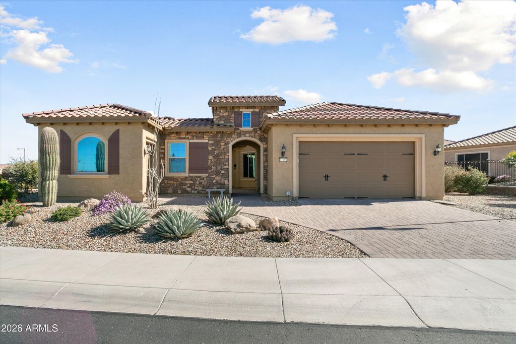 27585 W TONOPAH Drive, Buckeye, AZ 85396