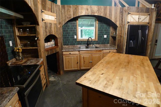 241 Grannaman Drive, Mocksville, NC 27028
