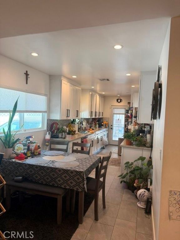 1122 N Beachwood, Burbank, CA 91506 — photo 3