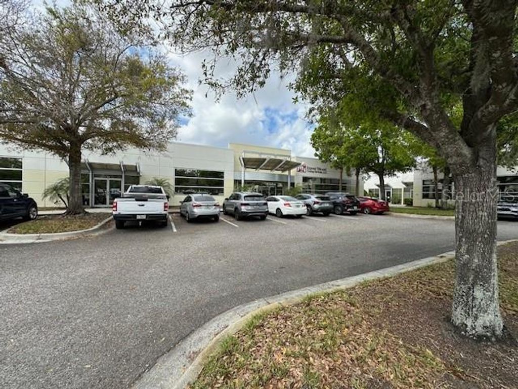 Image 3 of property listing at 8810 COMMODITY CIRCLE 12, Orlando, FL 32819