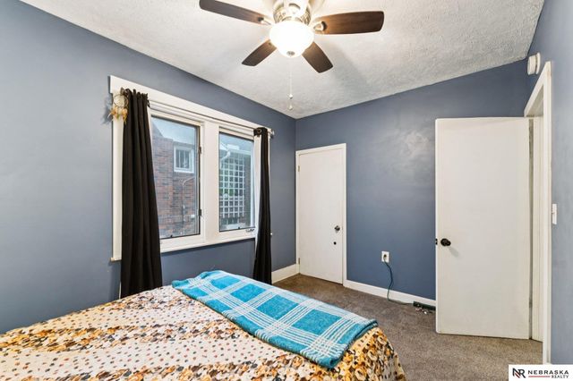 2134 S 35th Street, Omaha, NE 68105