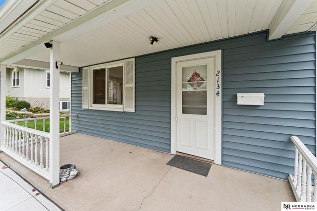 2134 S 35th Street, Omaha, NE 68105