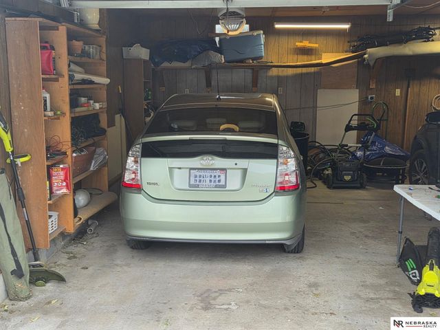 2134 S 35th Street, Omaha, NE 68105