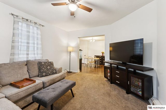 2134 S 35th Street, Omaha, NE 68105