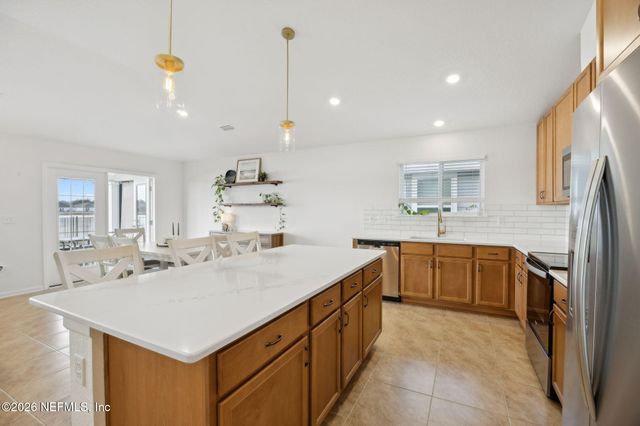 887 PANTHER LAKE Parkway, Jacksonville, FL 32221