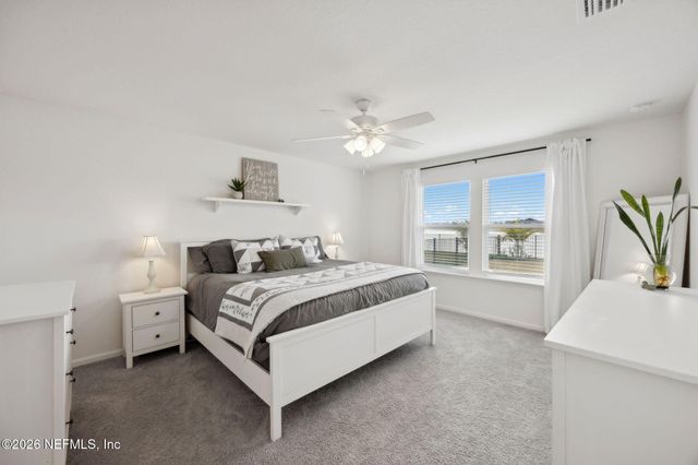 887 PANTHER LAKE Parkway, Jacksonville, FL 32221