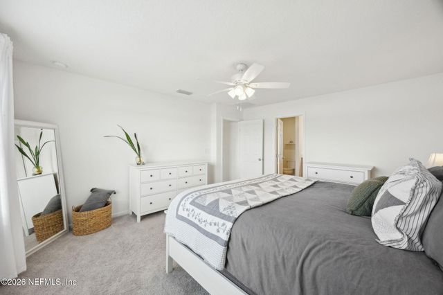 887 PANTHER LAKE Parkway, Jacksonville, FL 32221