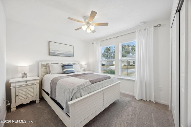 887 PANTHER LAKE Parkway, Jacksonville, FL 32221