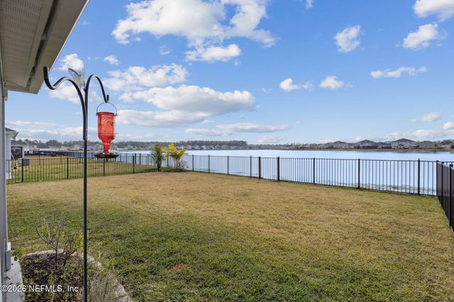 887 PANTHER LAKE Parkway, Jacksonville, FL 32221