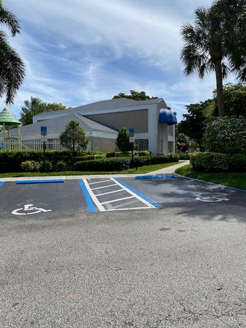2217 W Discovery Cir Circle W, Deerfield Beach, FL 33442