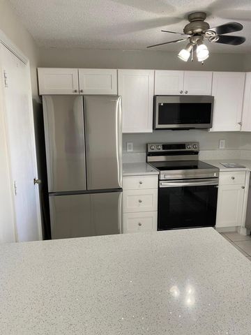 2217 W Discovery Cir Circle W, Deerfield Beach, FL 33442
